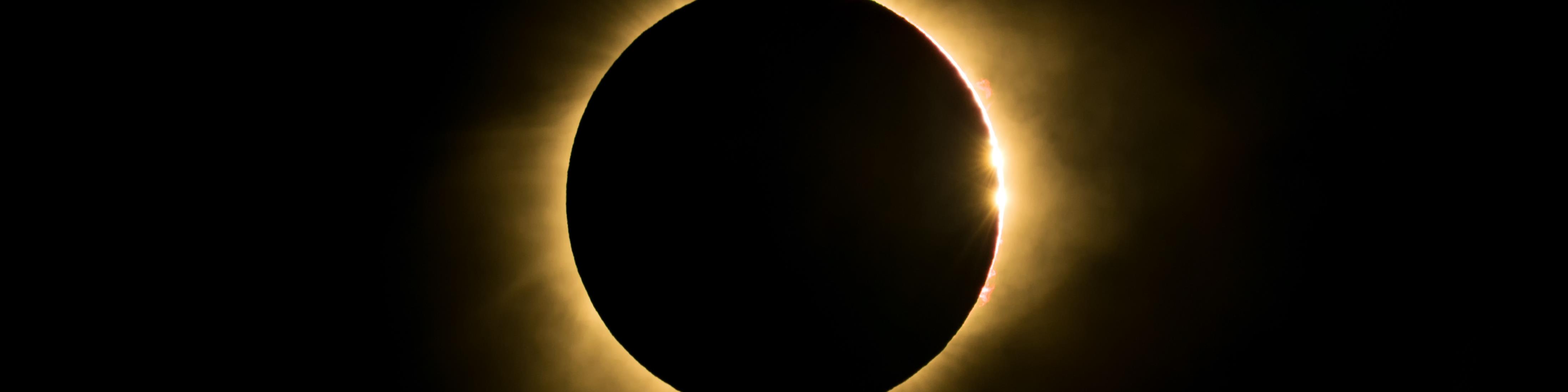 Eclipse solaire du 12 août © Chris / Adobe Stock