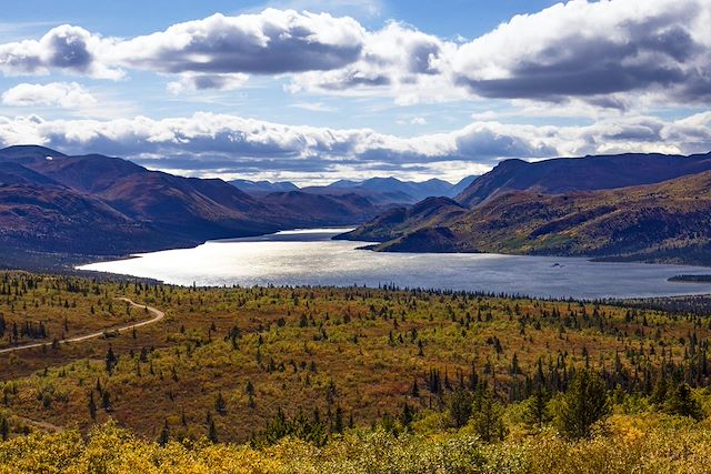 Montagne : Des Rocheuses au Yukon et à l'Alaska Voyage Des Rocheuses au Yukon et à l'Alaska