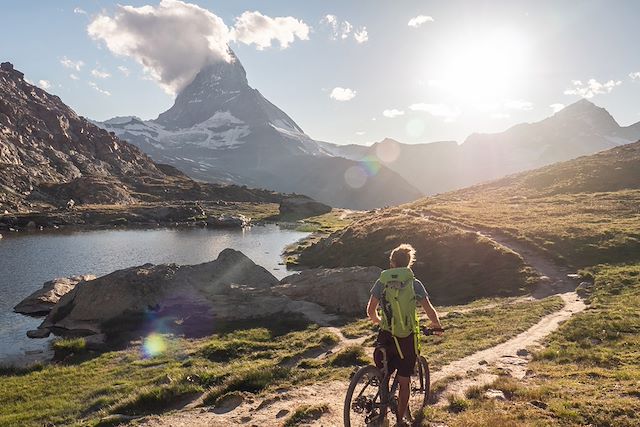 VTT / Gravel : Sur les traces du Glacier Express en VTT Voyage Sur les traces du Glacier Express en VTT