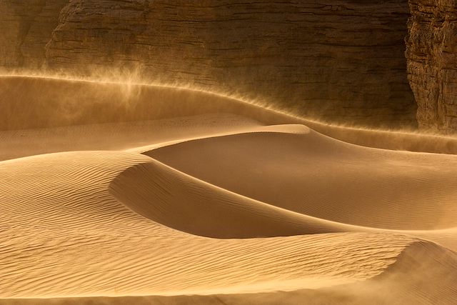 Voyage : Tassili, mémoires de pierres et de sable Voyage Tassili, mémoires de pierres et de sable
