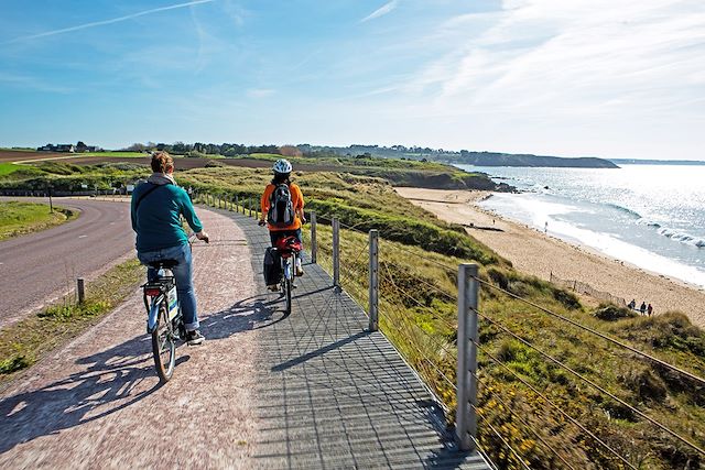 Bord de mer et îles : La côte d'Émeraude à vélo jusqu'à Saint-Malo Voyage La côte d'Émeraude à vélo jusqu'à Saint-Malo