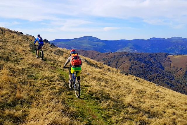 VTT / Gravel : A la découverte du Pays basque en VTT électrique Voyage A la découverte du Pays basque en VTT électrique
