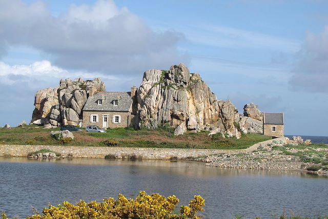 Voyage : La côte de Granit Rose Voyage La côte de Granit Rose