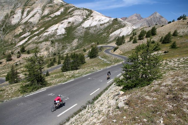 Forêts, collines, rivières et lacs : La traversée des Alpes françaises en vélo de route Voyage La traversée des Alpes françaises en vélo de route