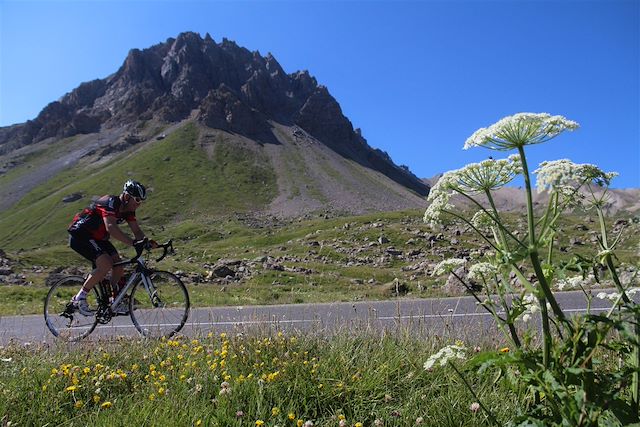 Forêts, collines, rivières et lacs : La traversée des Alpes françaises en vélo de route Voyage La traversée des Alpes françaises en vélo de route