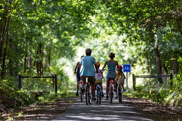 Voyage Les voies vertes du canal de Garonne en famille