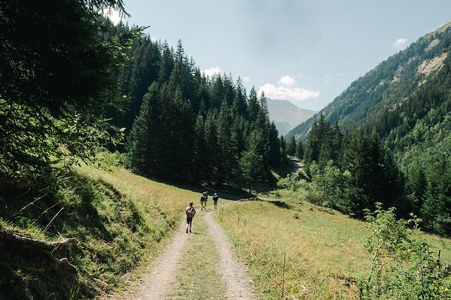 Voyage : camp famille - randos, canyons et vie d'alpage Voyage camp famille - randos, canyons et vie d'alpage
