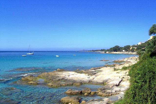 Voyage De Bastia à Ajaccio par la côte à vélo électrique