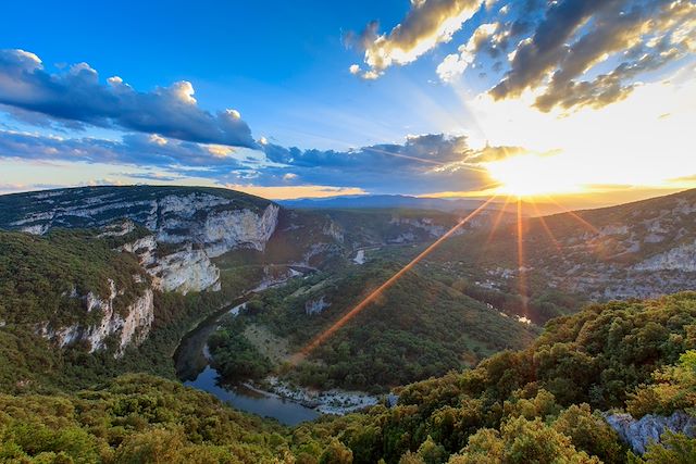 Voyage Les gorges de l'Ardèche avec un âne