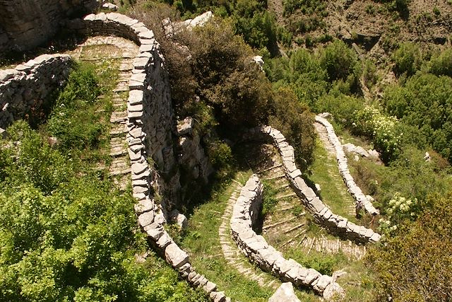 Forêts, collines, rivières et lacs : Canyons et villages du Zagori sauvage Voyage Canyons et villages du Zagori sauvage
