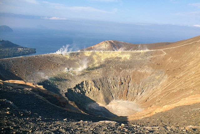 Voyage Sur les volcans siciliens avec une volcanologue