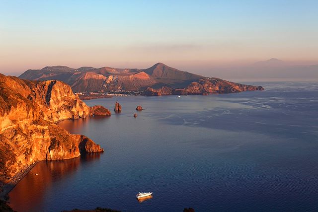 Voyage Sur les volcans siciliens avec une volcanologue
