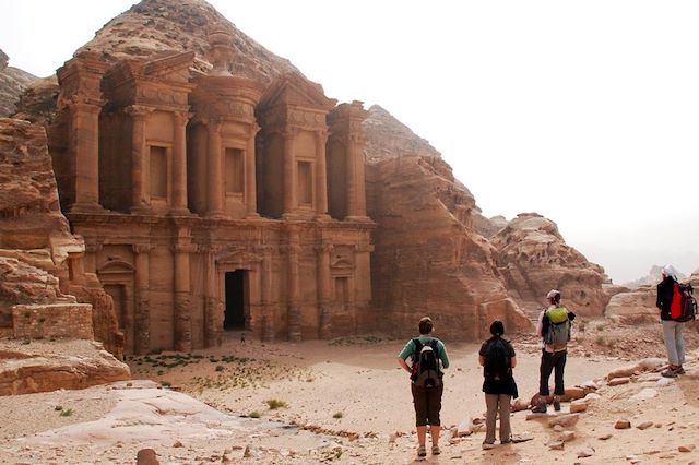 Voyage Le royaume de couleurs en rando confort
