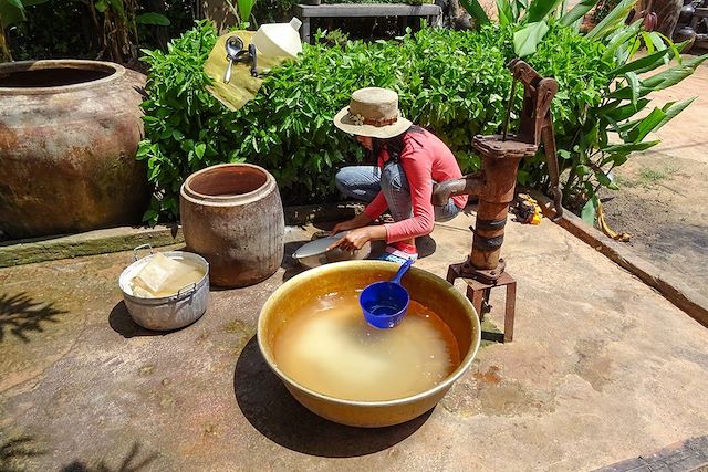 Rencontres : Sur les traces du peuple Khmer Voyage Sur les traces du peuple Khmer
