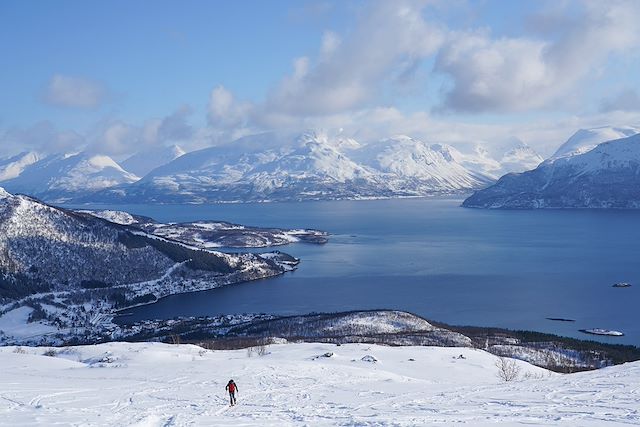 Voyage Voile aurore et Raquettes au Cœur de l’Arctique