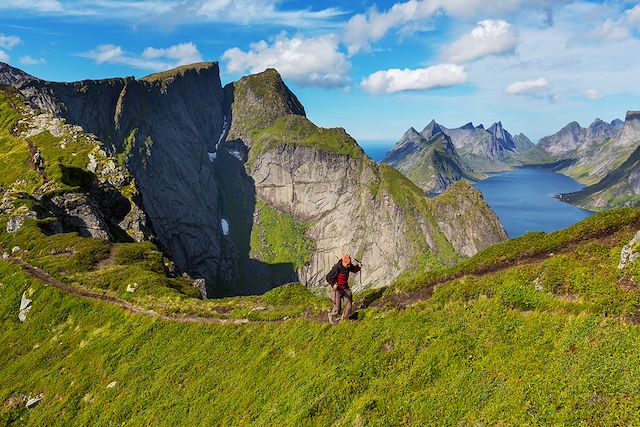 Voyage : Soleil de minuit aux Lofoten Voyage Soleil de minuit aux Lofoten