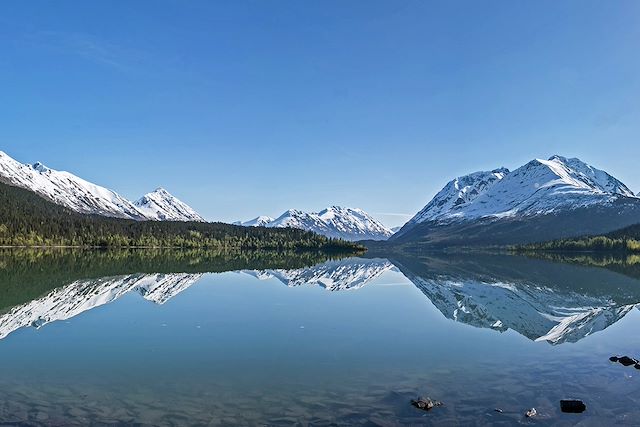 Forêts, collines, rivières et lacs : Alyeska "la grande terre" Voyage Alyeska "la grande terre"