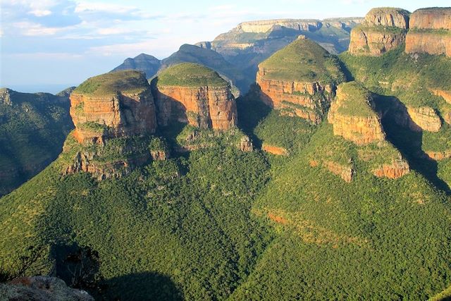 Montagne : Grands espaces d'Afrique du Sud à Victoria Falls Voyage Grands espaces d'Afrique du Sud à Victoria Falls