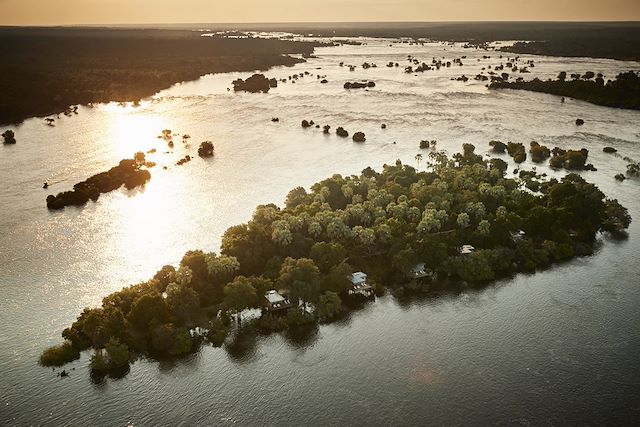 Brousse et Savane : Croisière Safari et Chutes du Zambèze Voyage Croisière Safari et Chutes du Zambèze