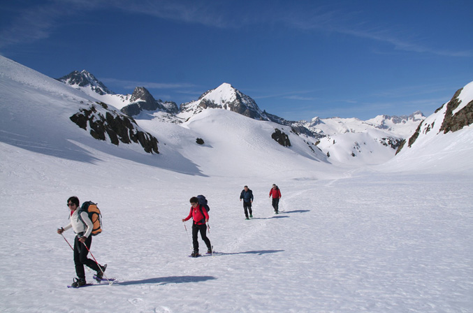 Randonnée raquette dans les Pyrénées